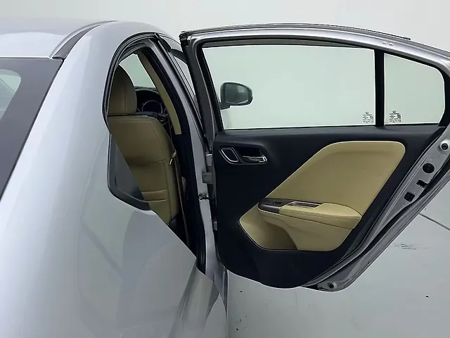 Used Honda City 4th Generation VX CVT Petrol in Delhi