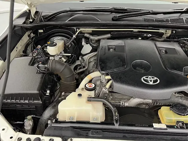 Used Toyota Fortuner [2016-2021] 2.8 4x2 AT [2016-2020] in Lucknow