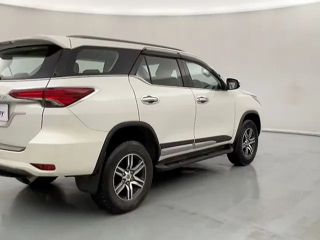 Used Toyota Fortuner [2016-2021] 2.8 4x2 AT [2016-2020] in Lucknow