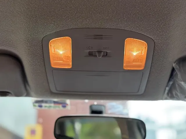 Used Toyota Innova Crysta [2016-2020] 2.4 G 8 STR [2016-2017] in Kolkata