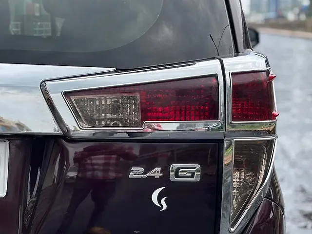 Used Toyota Innova Crysta [2016-2020] 2.4 G 8 STR [2016-2017] in Kolkata