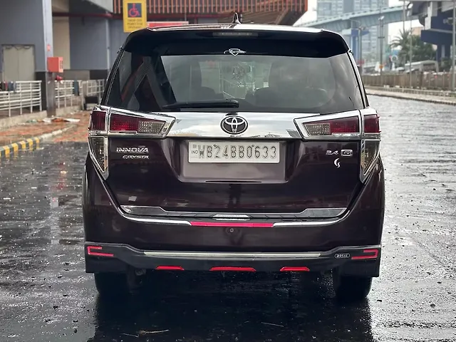 Used Toyota Innova Crysta [2016-2020] 2.4 G 8 STR [2016-2017] in Kolkata