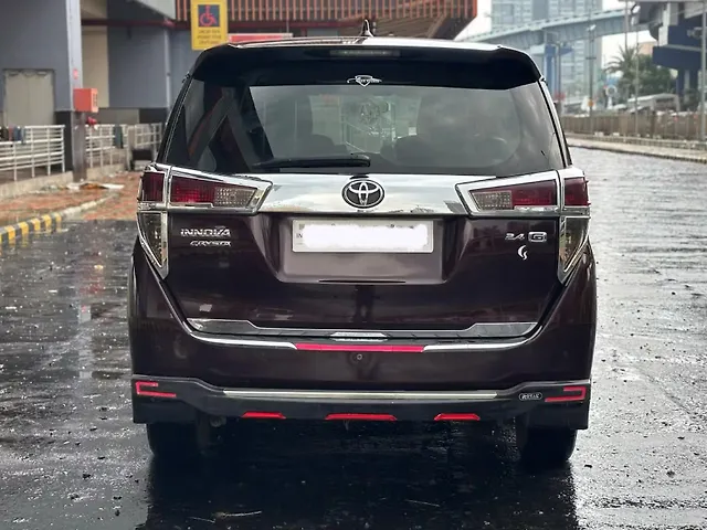 Used Toyota Innova Crysta [2016-2020] 2.4 G 8 STR [2016-2017] in Kolkata