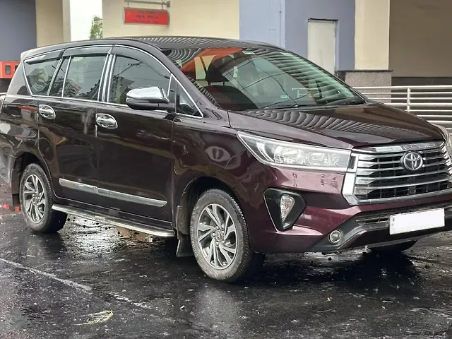 Used Toyota Innova Crysta [2016-2020] 2.4 G 8 STR [2016-2017] in Kolkata