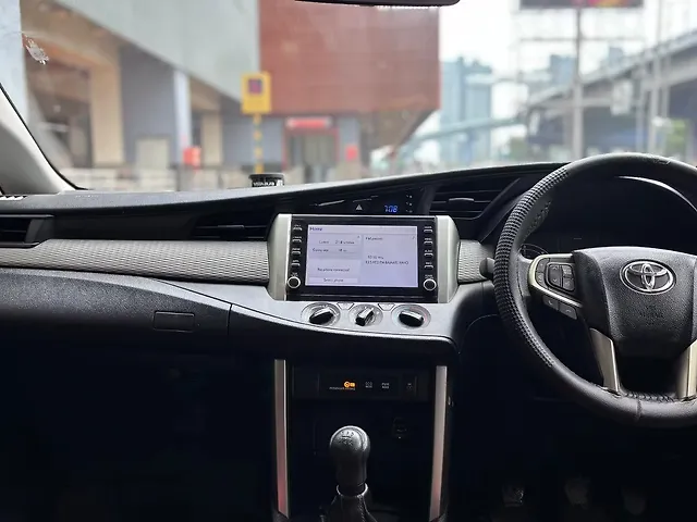Used Toyota Innova Crysta [2016-2020] 2.4 G 8 STR [2016-2017] in Kolkata