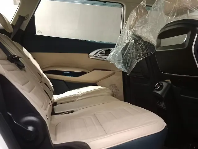 Used Kia Carens [2023-2024] Luxury (O)1.5 Turbo Petrol DCT 7 STR [2023-2024] in Delhi