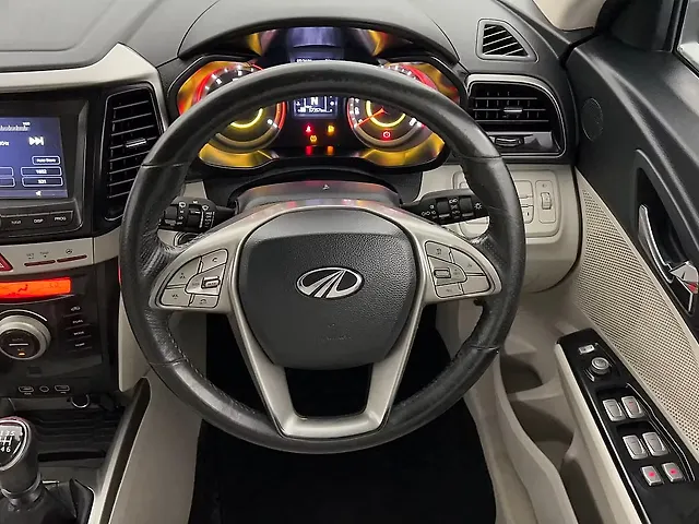 Used Mahindra XUV300 [2019-2024] W8 (O) 1.5 Diesel [2020] in Lucknow