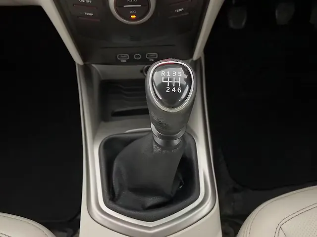 Used Mahindra XUV300 [2019-2024] W8 (O) 1.5 Diesel [2020] in Lucknow