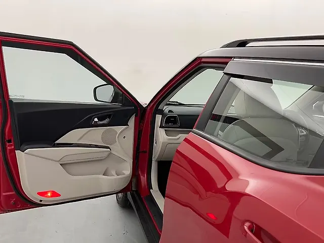 Used Mahindra XUV300 [2019-2024] W8 (O) 1.5 Diesel [2020] in Lucknow