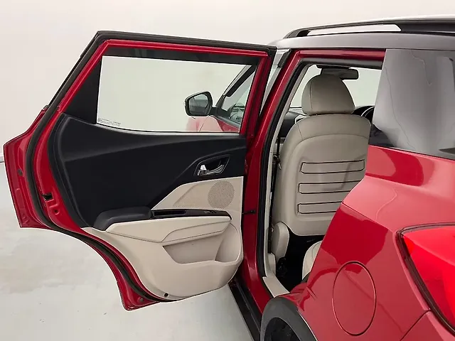 Used Mahindra XUV300 [2019-2024] W8 (O) 1.5 Diesel [2020] in Lucknow