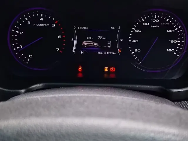 Used Mahindra Marazzo [2018-2020] M8 7 STR in Nashik