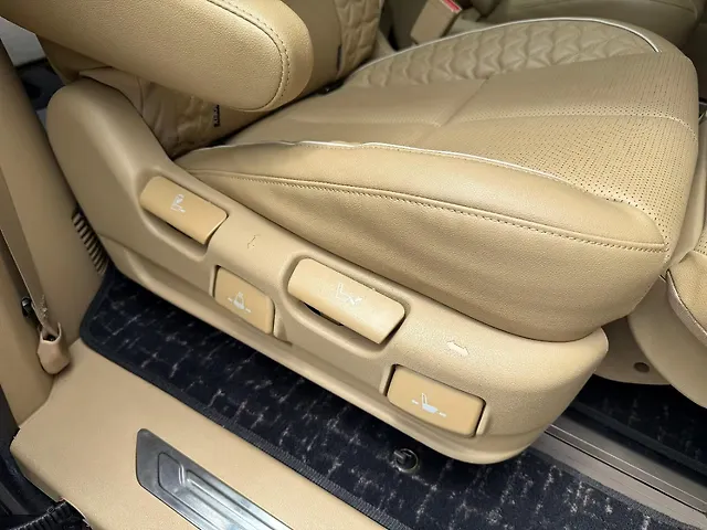 Used Kia Carnival [2020-2023] Limousine Plus 7 STR in Mumbai