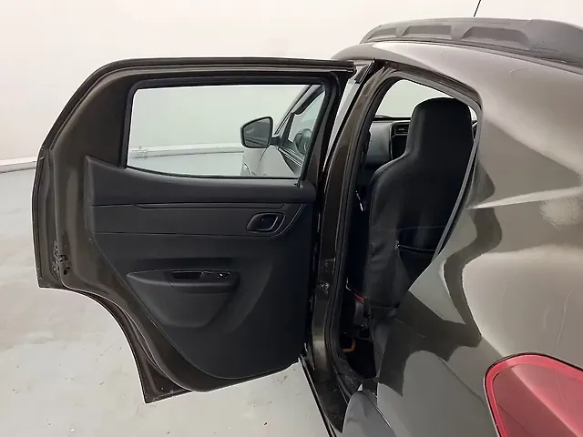 Used Renault Kwid [2015-2019] 1.0 RXT Opt [2016-2019] in Lucknow