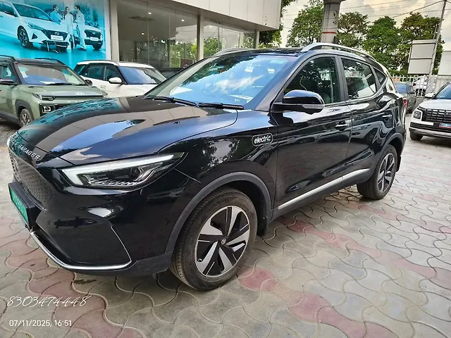 Used MG ZS EV Essence Dark Grey in Lucknow