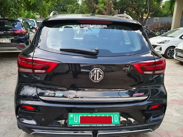 Used MG ZS EV Essence Dark Grey in Lucknow