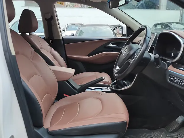 Used MG Hector Plus Sharp Pro 1.5 Turbo Petrol MT 6 STR [2023] in Hyderabad