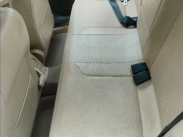 Used Volkswagen Vento [2015-2019] Highline Plus 1.2 (P) AT 16 Alloy in Jaipur