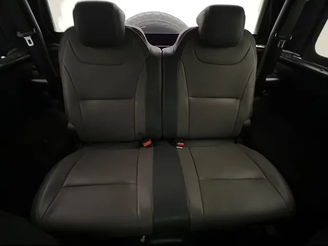 Used Mahindra Thar LX Convertible Petrol AT in Delhi