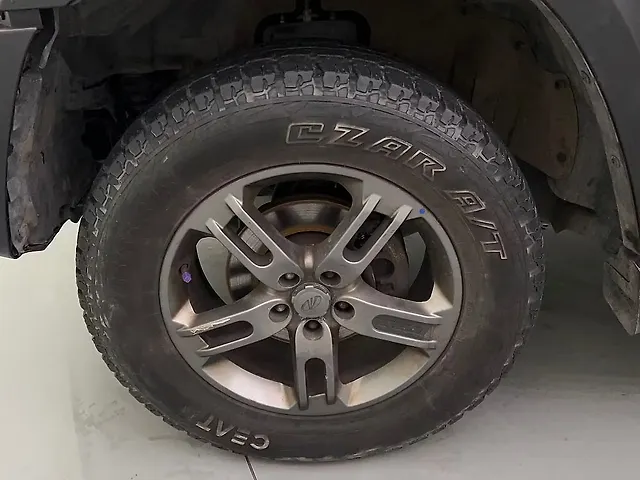 Used Mahindra Thar LX Convertible Petrol AT in Delhi