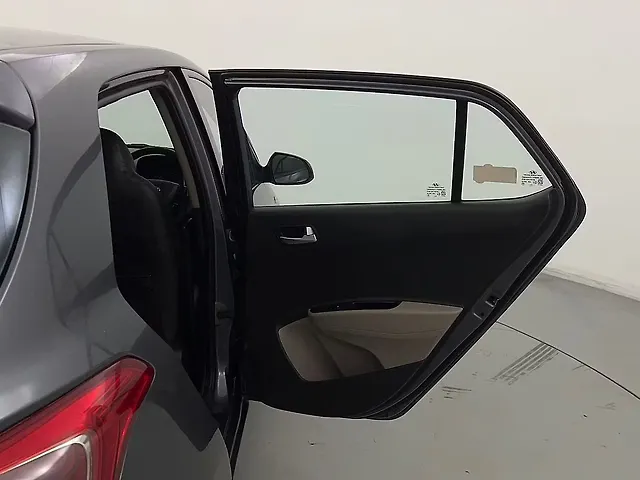 Used Hyundai Grand i10 [2013-2017] Sportz 1.2 Kappa VTVT [2016-2017] in Delhi