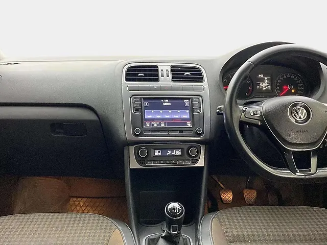 Used Volkswagen Polo [2016-2019] Highline Plus 1.0 (P) 16 Alloy in Hyderabad