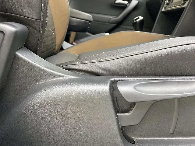 Used Volkswagen Polo [2016-2019] Highline Plus 1.0 (P) 16 Alloy in Hyderabad