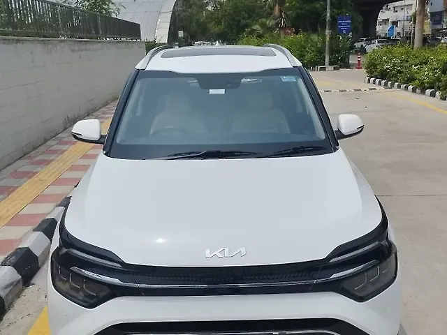 Used 2022 Kia Carens in Delhi