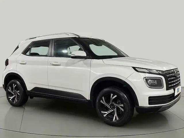 Used 2022 Hyundai Venue in Delhi
