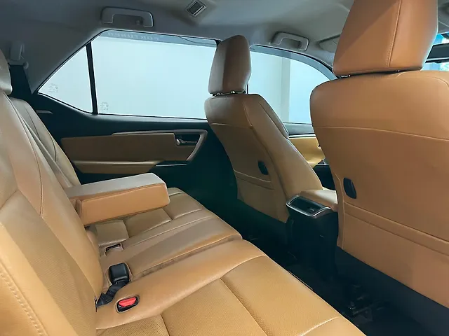 Used Toyota Fortuner 4X2 AT 2.8 Diesel in Mumbai