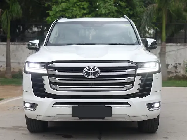 Used 2023 Toyota Land Cruiser in Delhi