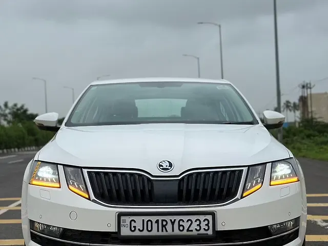 Used 2017 Skoda Octavia in Surat
