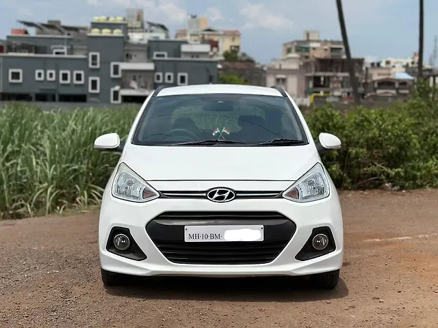 Used 2015 Hyundai Grand i10 in Kolhapur