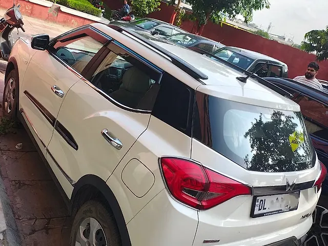Used Mahindra XUV300 [2019-2024] W6 1.2 Petrol AMT [2021] in Delhi