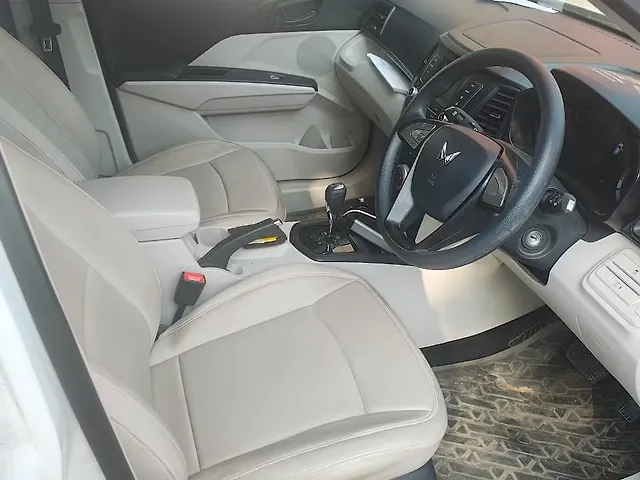 Used Mahindra XUV300 [2019-2024] W6 1.2 Petrol AMT [2021] in Delhi