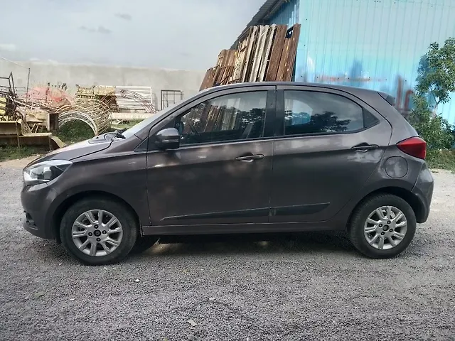 Used Tata Tiago [2016-2020] Revotron XZA [2017-2019] in Hyderabad