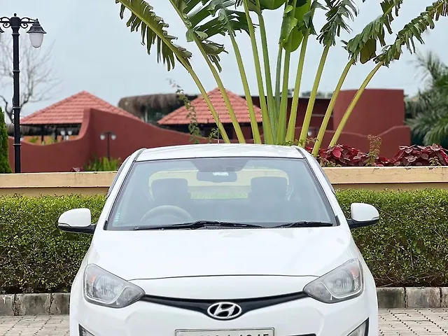 Used 2012 Hyundai i20 in Surat