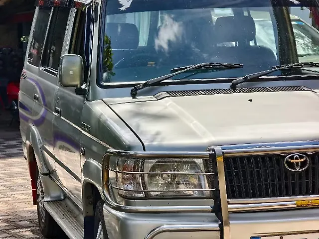 Used Toyota Qualis [2002-2004] GS G4 in Thiruvananthapuram