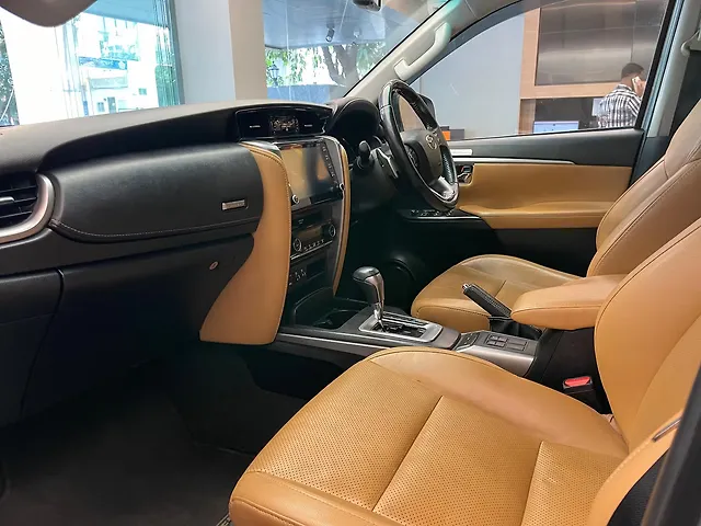Used Toyota Fortuner 4X2 AT 2.8 Diesel in Mumbai