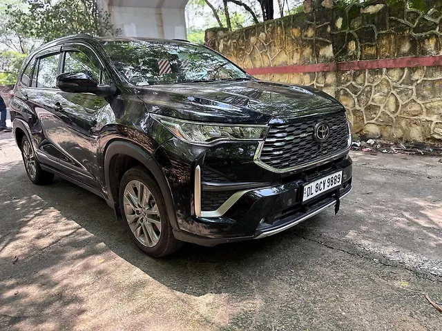Second Hand 2025 Toyota Innova Hycross ZX (O) Hybrid 7 STR