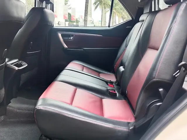 Used Toyota Fortuner Legender 2.8 4X4 AT in Bangalore
