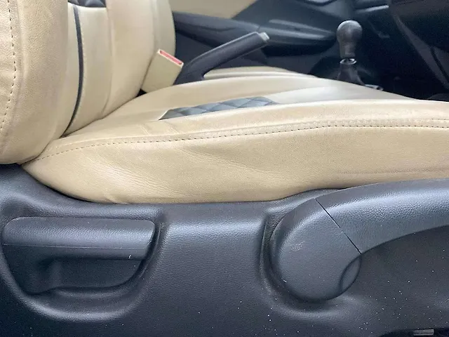 Used Honda Jazz [2015-2018] V Petrol in Pune