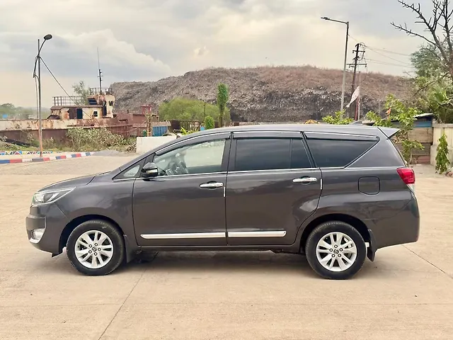 Used Toyota Innova Crysta [2016-2020] 2.4 V Diesel in Mumbai
