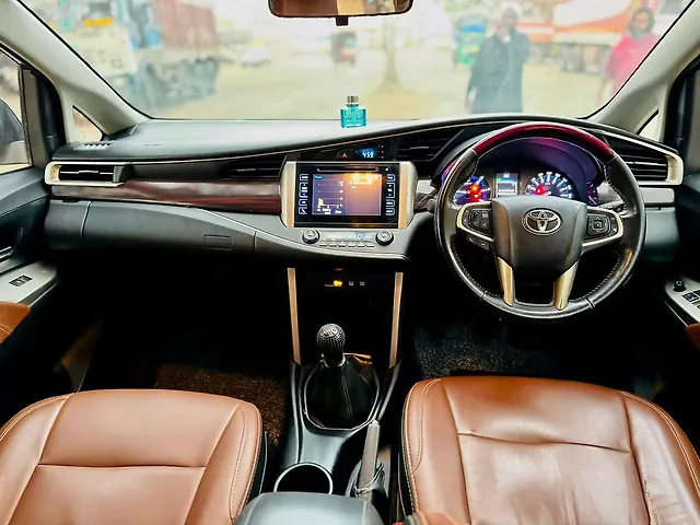 Used Toyota Innova Crysta [2016-2020] 2.4 V Diesel in Mumbai