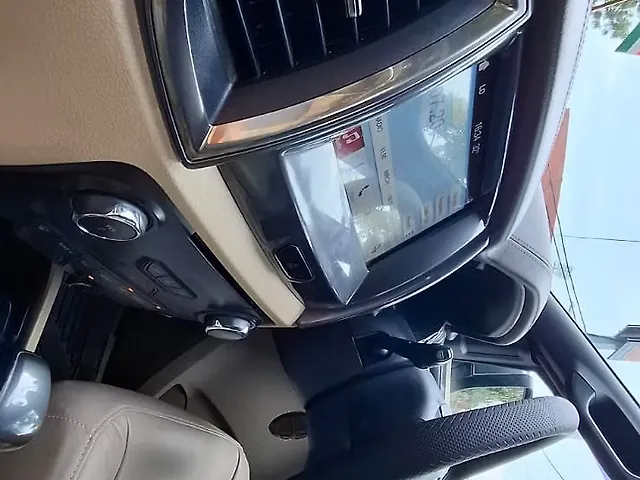Used Ford Endeavour [2016-2019] Titanium 3.2 4x4 AT in Lucknow