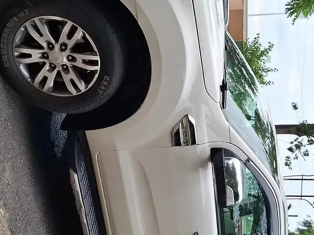 Used Ford Endeavour [2016-2019] Titanium 3.2 4x4 AT in Lucknow