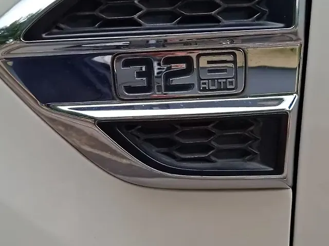 Used Ford Endeavour [2016-2019] Titanium 3.2 4x4 AT in Lucknow