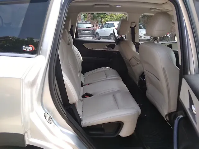 Used Mahindra XUV700 AX 7 Diesel AT 7 STR [2021] in Faridabad