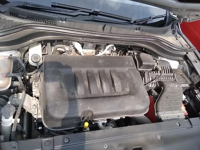Used Mahindra XUV700 AX 7 Diesel AT 7 STR [2021] in Faridabad