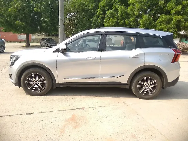 Used Mahindra XUV700 AX 7 Diesel AT 7 STR [2021] in Faridabad