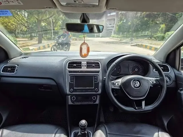 Used Volkswagen Polo [2016-2019] Highline1.2L (P) in Noida